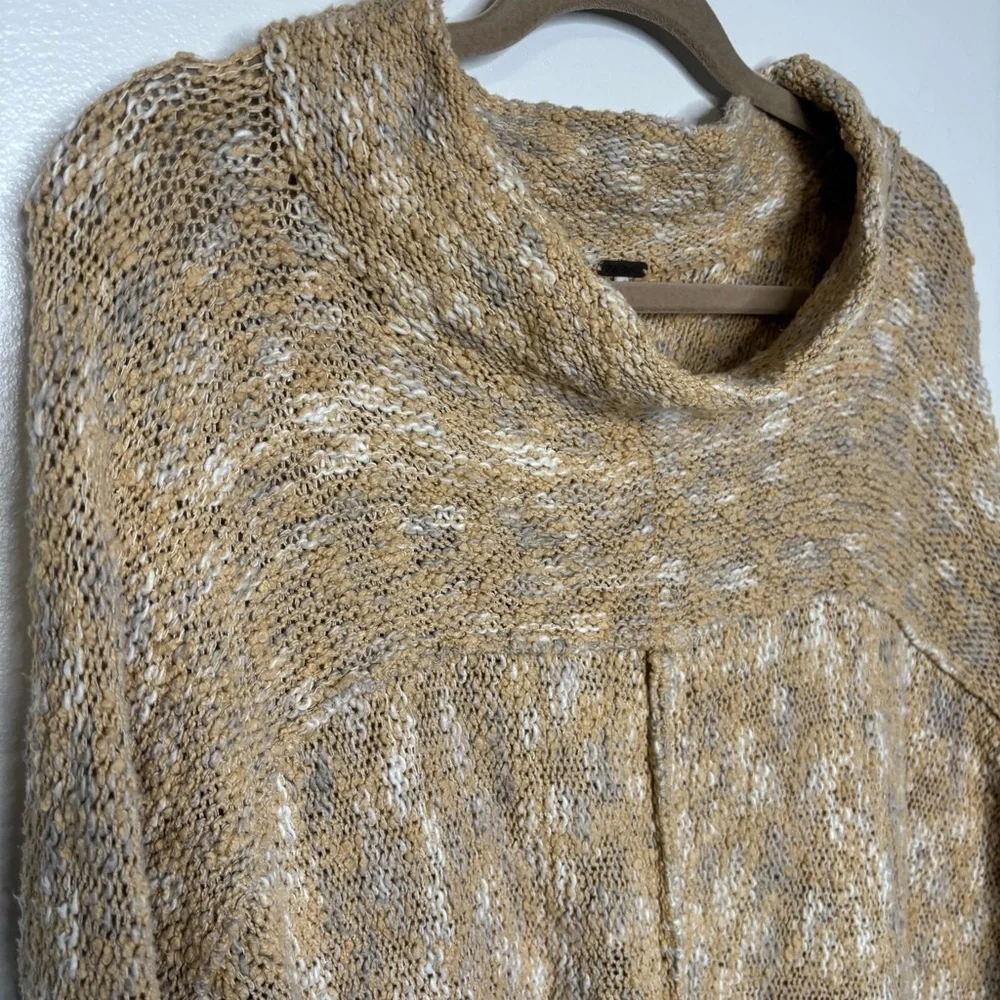 Free People Oversized Mock Neck Swing Sweater L Tan Marled Knit Cozy Boho